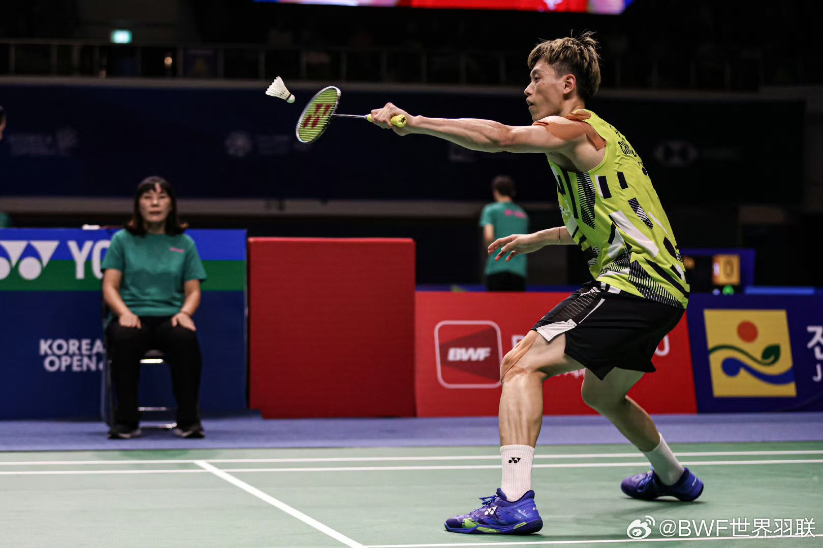 全球热议！羽毛球场外八卦引关注